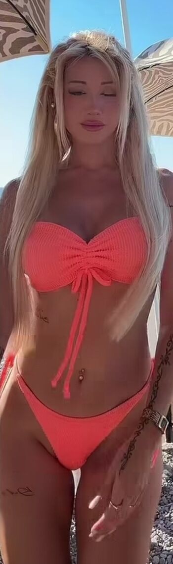 Full leaked Loukaki family private onlyfans photo