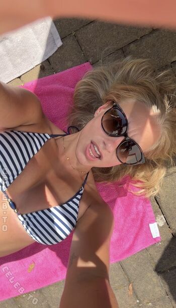 Full leaked Loulou fbl private onlyfans photo