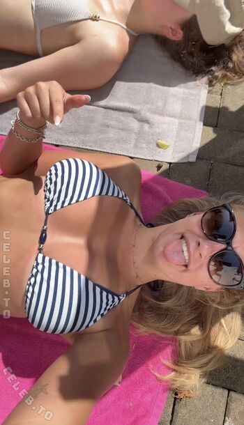 Full leaked Loulou fbl private onlyfans photo