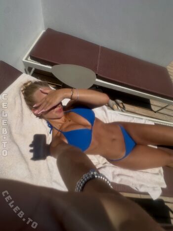 Full leaked Loulou fbl private onlyfans photo