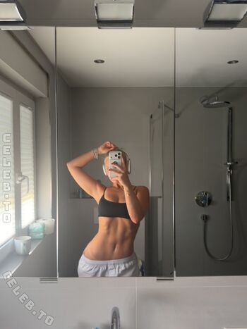 Full leaked Loulou fbl page private onlyfans photo