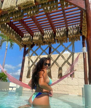 Full leaked Love rachelle private onlyfans photo