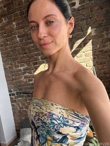 Full leaked Lovelyjill private onlyfans photo