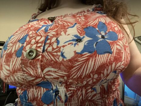 Full leaked Lovelythighs private onlyfans photo