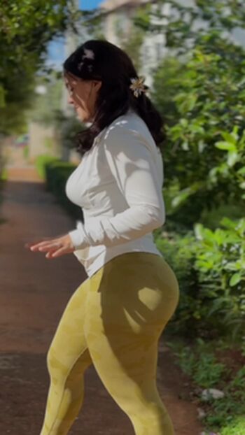 Full leaked Loverllyc private onlyfans photo