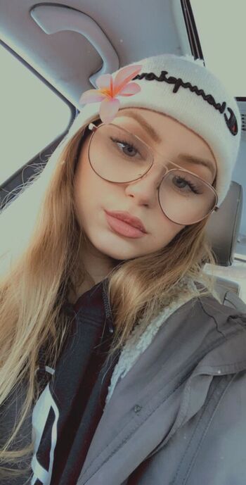 Full leaked Lovinlikelyssa private onlyfans photo