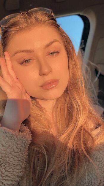 Full leaked Lovinlikelyssa private onlyfans photo
