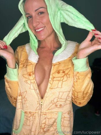 Full leaked Lurruus/ private onlyfans photo