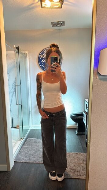 Full leaked Lshannah private onlyfans photo