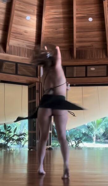 Full leaked Lucie au paradis private onlyfans photo