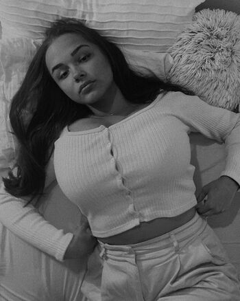 Full leaked Lucile private onlyfans photo