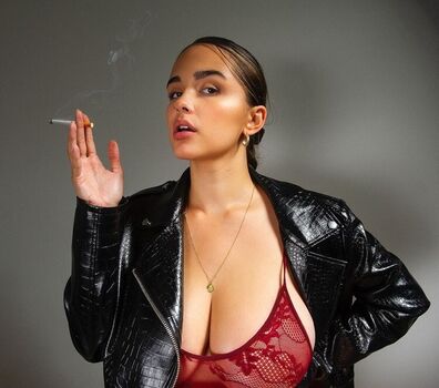 Full leaked Lucile private onlyfans photo