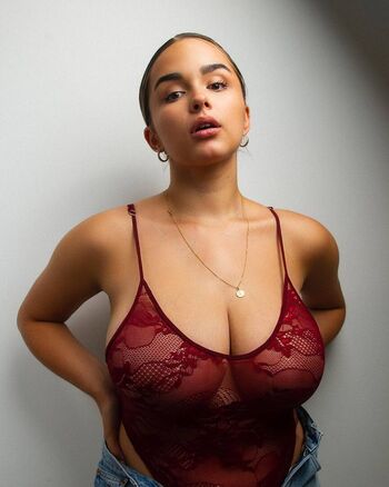 Full leaked Lucile private onlyfans photo
