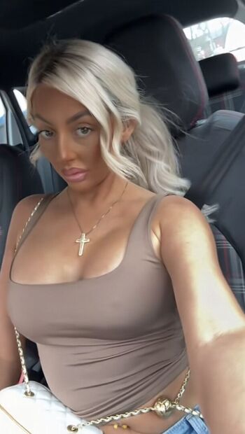 Full leaked Lucyrebeccaofficial private onlyfans photo