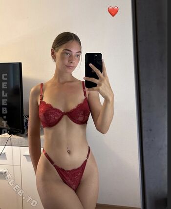 Full leaked Lucywhoelse private onlyfans photo