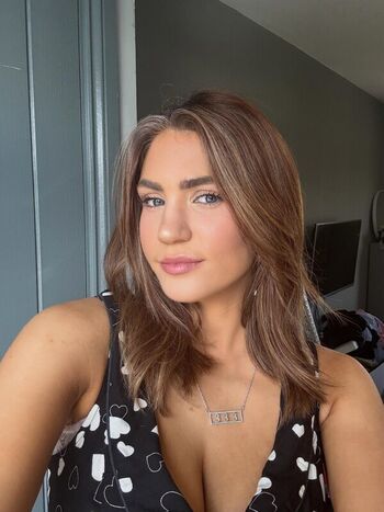 Full leaked Lucyy moss private onlyfans photo