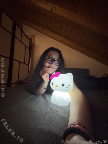 Full leaked Lucyyy  page private onlyfans photo