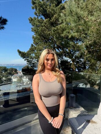 Full leaked Lulasmoothie private onlyfans photo
