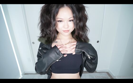 Full leaked Lulu chu  page private onlyfans photo