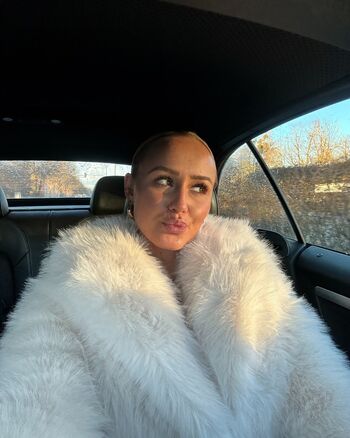 Full leaked Lulu private onlyfans photo