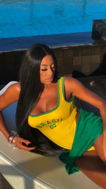 Full leaked Lumena aleluia private onlyfans photo
