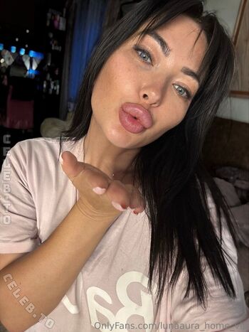 Full leaked Lunaaura private onlyfans photo