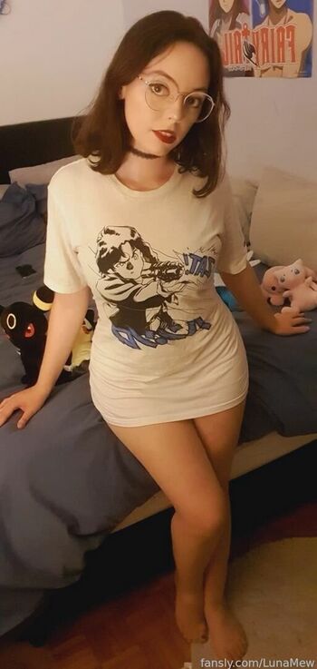 Full leaked Lunamew private onlyfans photo