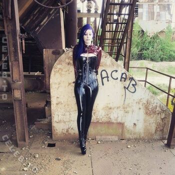 Full leaked Lunarakitsune private onlyfans photo