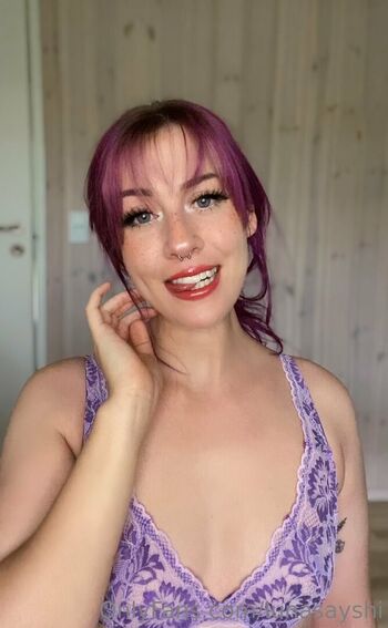 Full leaked Lunasayshii private onlyfans photo