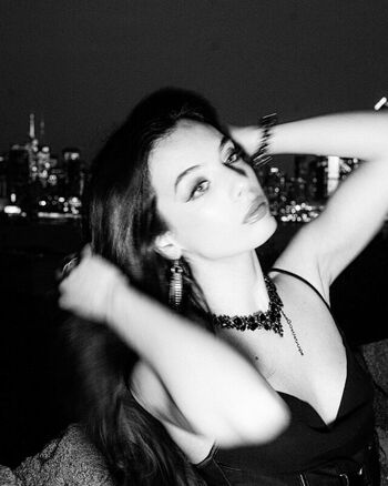 Full leaked Lunasereena private onlyfans photo