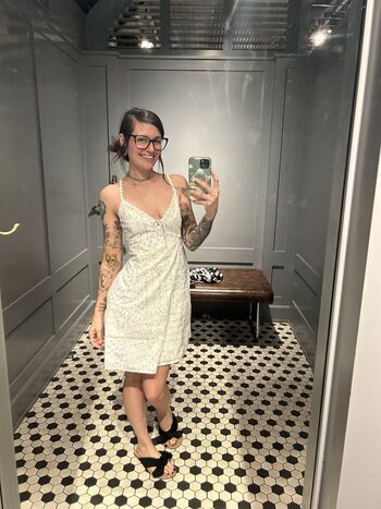 Full leaked Lunaxlovelyx private onlyfans photo
