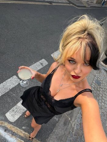 Full leaked Luvcat private onlyfans photo