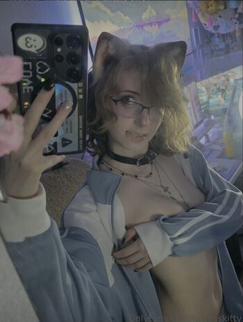 Full leaked Luvlesskitty private onlyfans photo