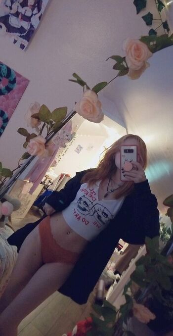 Full leaked Luvmepleas private onlyfans photo