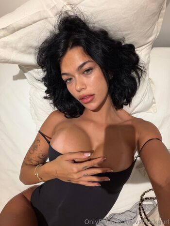 Full leaked Luvstruck private onlyfans photo