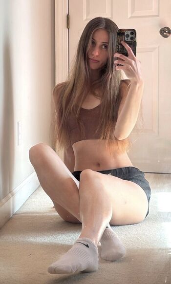 Full leaked Luweazl private onlyfans photo