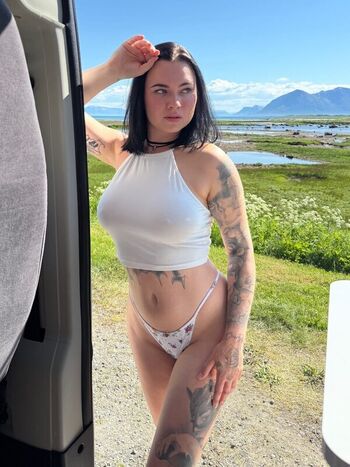 Full leaked Lylou blck private onlyfans photo