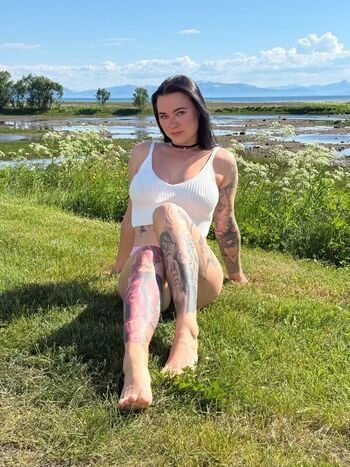 Full leaked Lylou blck private onlyfans photo