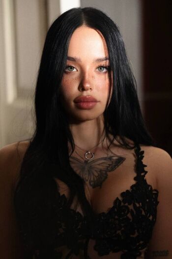 Full leaked Lyna com private onlyfans photo