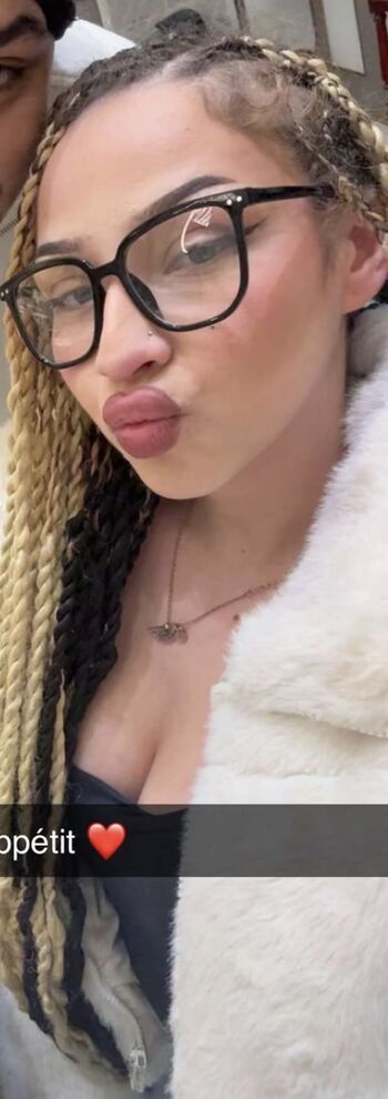 Full leaked Lyna team nasdas private onlyfans photo