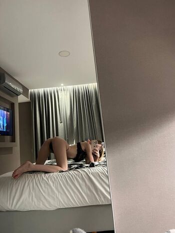 Full leaked Lynareid private onlyfans photo