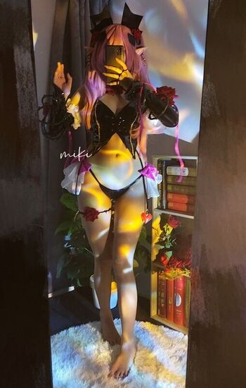 Full leaked Lynnie lia page private onlyfans photo