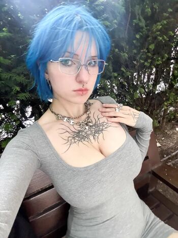 Full leaked Lyra crw private onlyfans photo
