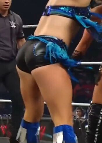 Full leaked Lyra valkyria page private onlyfans photo