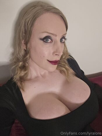 lyralore