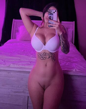 Full leaked Lyssajanaee private onlyfans photo