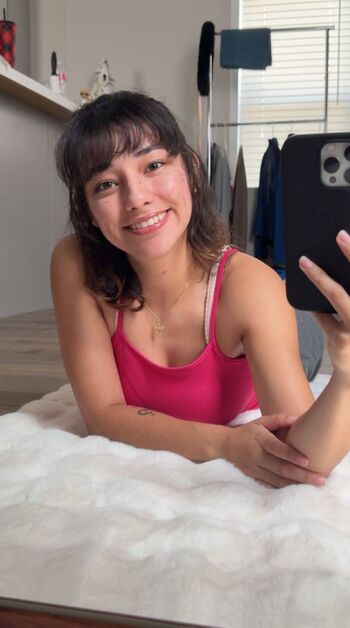 Full leaked Lyssalevin private onlyfans photo