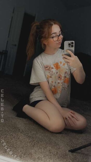 Full leaked Lyssaurora page private onlyfans photo