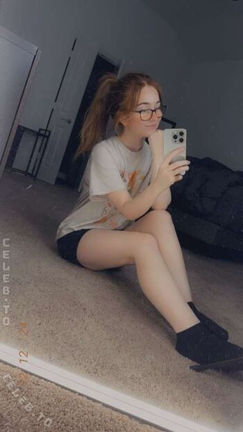 Full leaked Lyssaurora page private onlyfans photo