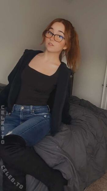 Full leaked Lyssaurora page private onlyfans photo